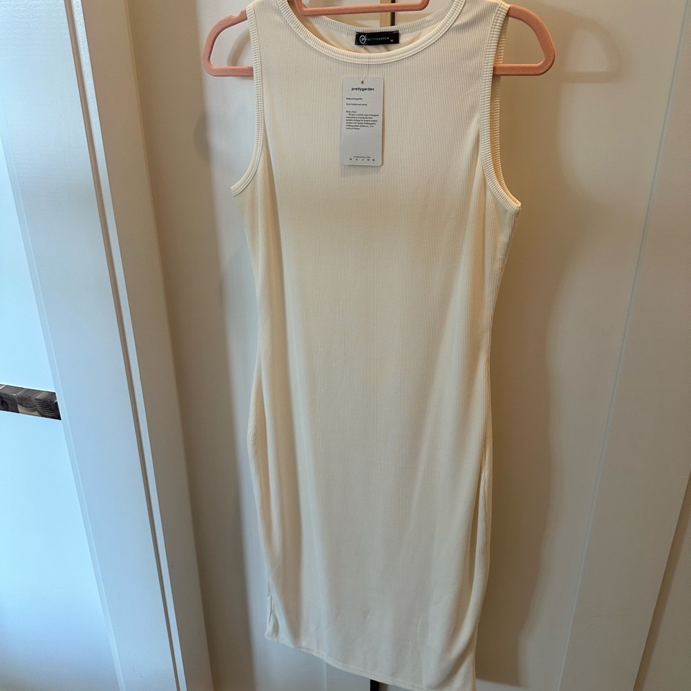 Elegant Cream Sleeveless Midi Dress